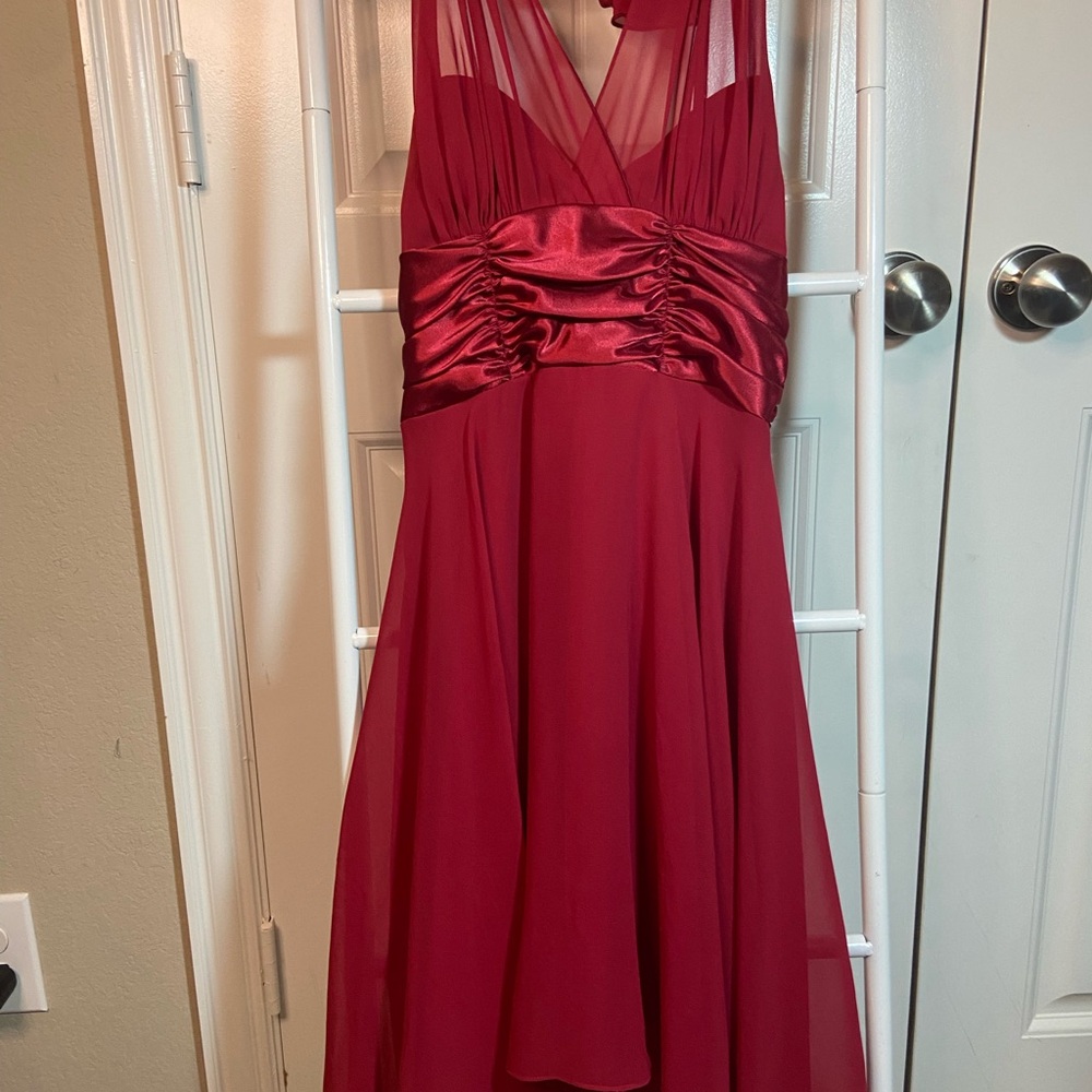 Elegant Red Evening Dress